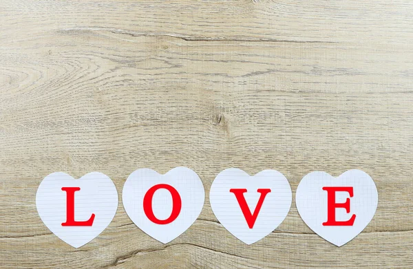 Carta Palavra Amor Forma Coração Papel Branco Chão Madeira Tem — Fotografia de Stock