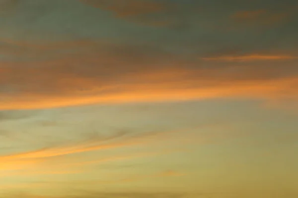 日没後の空と雲 自然の景観デザインのための夕暮れの空の景色 — ストック写真