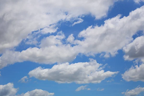 Ciel Bleu Avec Des Nuages Blancs Dans Fond Jour Pour — Photo