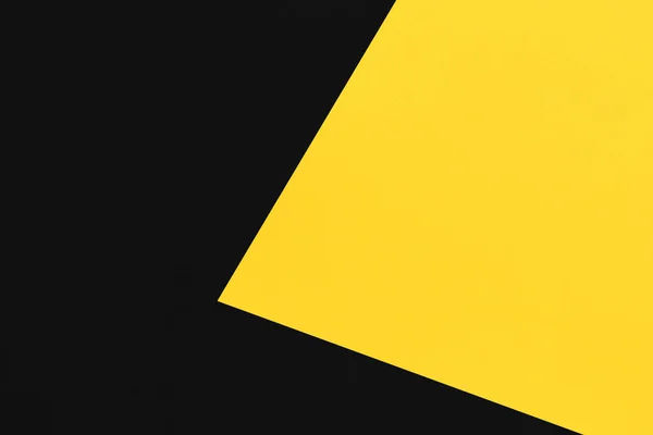 あなたの作品コンセプトのデザインのための芸術的背景の上に積み上げ黒と黄色の紙 — ストック写真