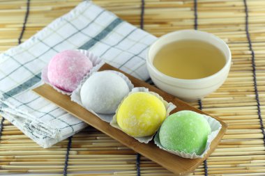 Japanese desserts made of sticky rice. clipart