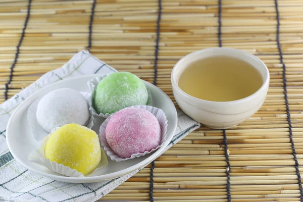 Daifuku van de Japanse en hete thee dessert. — Stockfoto