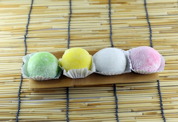 Japanese desserts made of sticky rice. — Stock Photo, Image