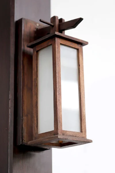 Lámparas de madera antigua . —  Fotos de Stock