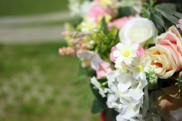 Bouquet de fleurs colorées — Photo