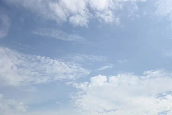 Bright blue sky with white clouds. — Stock Photo, Image