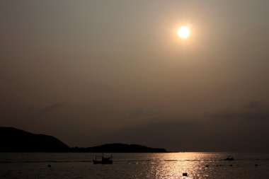 Okyanus Adası ve günbatımı.