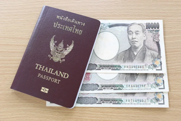 Billets du Japon en passeport thaïlandais . — Photo