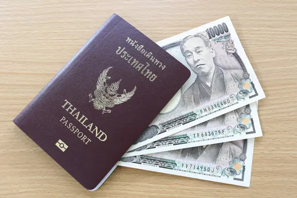 Billets du Japon en passeport thaïlandais . — Photo