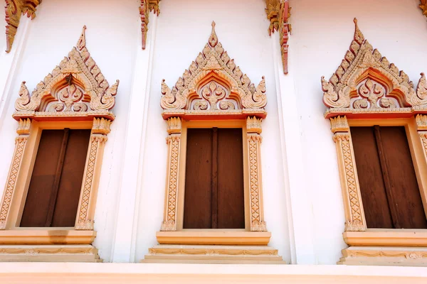 Finestre del tempio di Tailandia . — Foto Stock