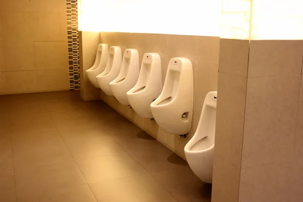 Orinales de baño . — Foto de Stock