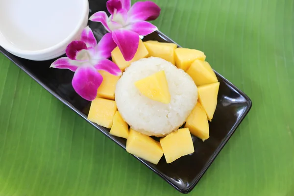 Mango sticky rice local dessert. — Stock Photo, Image