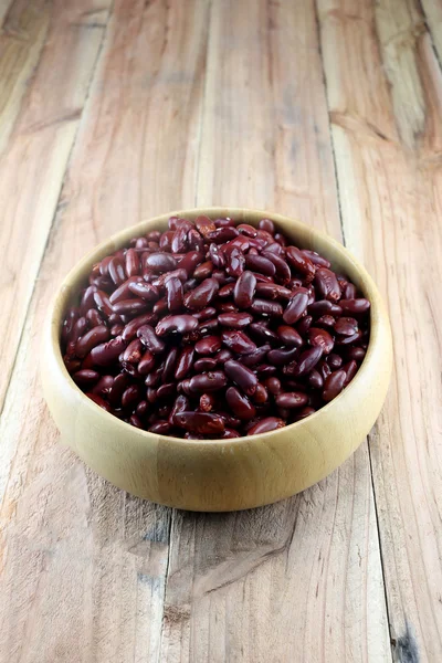Red beans in the wooden bowl. — Stock Photo, Image