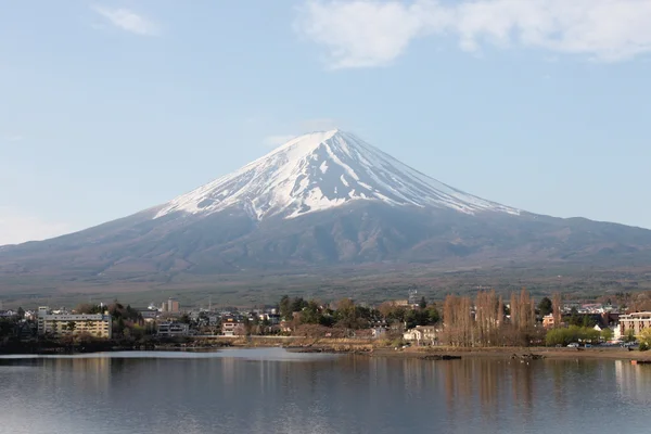 Mount Fuji kawaguchiko jezioro zdaniem. — Zdjęcie stockowe