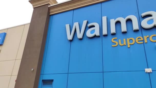 Toronto Canadá 2020 Walmart Escaparate Walmart Inc Una Corporación Minorista — Vídeos de Stock