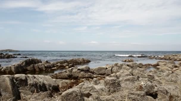 Coastline near Pillars cape rock Kunashir — Stock Video