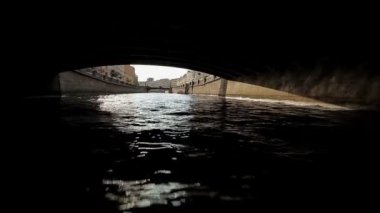 Uçuş canal Saint-Petersburg suya yakın