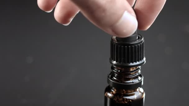 CBD huile de chanvre dans une bouteille — Video