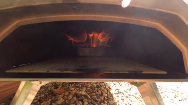 Вогонь у піцерії — стокове відео