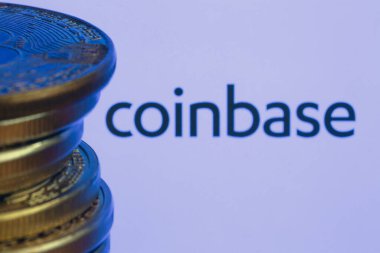 Bozuk para üssü logosu ve Bitcoinler