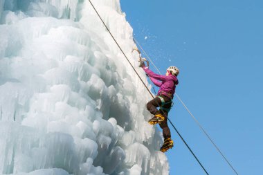 Zirveye çıkıyoruz.