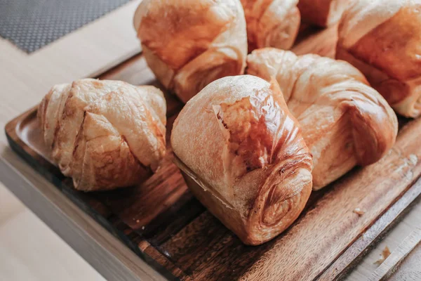 Croissants Rolls Manteiga Fresca Quente Croissants Franceses Americanos Pastagens Assadas — Fotografia de Stock