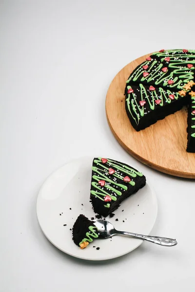 Świeże Domowe Brownie Czekoladowe Zielonym Lukrem Świąteczne Posypki Zamknąć Słodkie — Zdjęcie stockowe