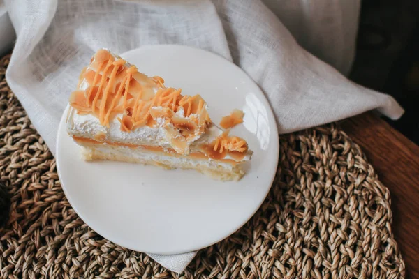 Delizioso Ripieno Panna Montata Alla Mandorla Condito Con Caramello Mandorla — Foto Stock