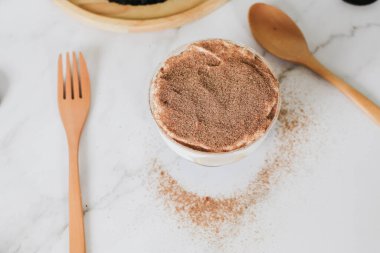 Banoffee keki muzlu, kremalı, çikolatalı, karamel, kahve ve şekerli kafe restoranında