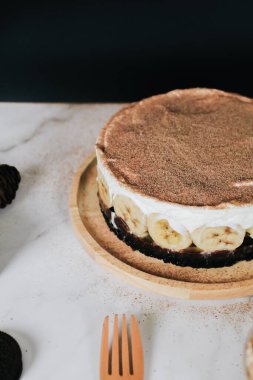 Banoffee keki muzlu, kremalı, çikolatalı, karamel, kahve ve şekerli kafe restoranında