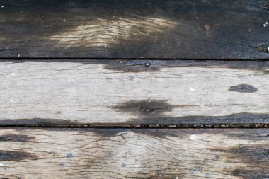 Islak ahşap dokusu. Eski model grunge koyu kahverengi ve gri ahşap döşeme döşeme dokusu arka plan 