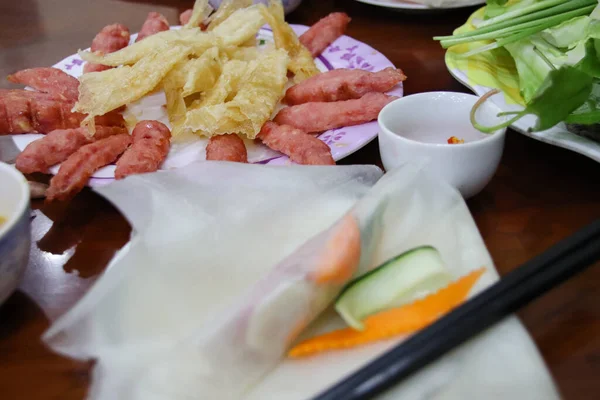 Close Uitzicht Van Heerlijk Aziatisch Eten — Stockfoto