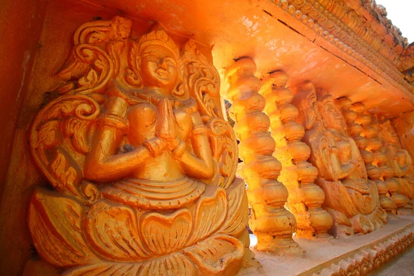 Budist Tapınağındaki Buda Heykelleri — Stok fotoğraf