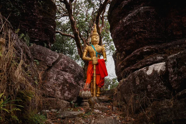 Een Kinnara Standbeeld Sampov Pram Pagoda Gelegen Preah Monivong National — Stockfoto