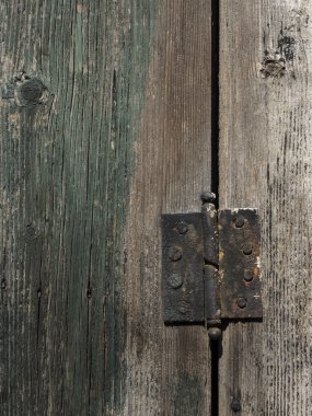 eski paslı menteşe