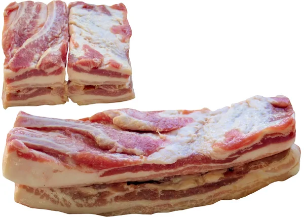 Fehér alapon izolált nyers marhahús. — Stock Fotó