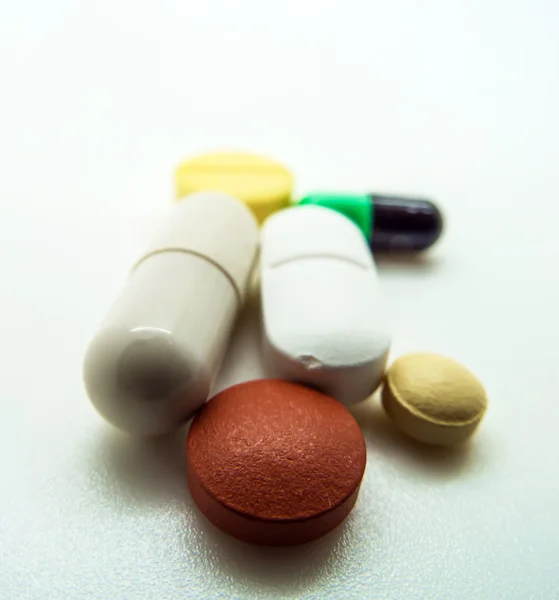 Медицина, капсула и таблетки — стоковое фото