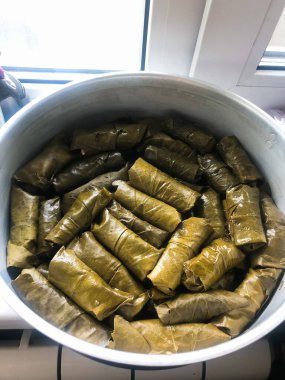 Ermeni dolması, kıyma ve üzüm yapraklarından yapılmış ev yapımı bir yemek. Yüksek kalite