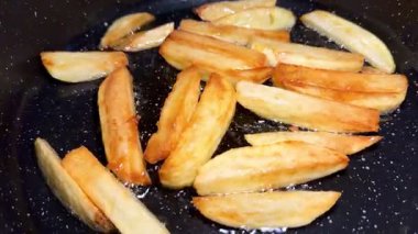 Ev yapımı patates kızartması, abur cubur, yağlı yemek, yağ yağı, kolesterol. Yüksek kalite