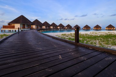 Maldivler, su evleri.