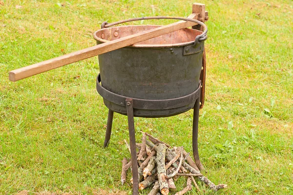 Antique Cast Iron Cook Pot — Stock Photo, Image