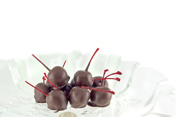 Schokoladenüberzogene Maraschino-Kirschen — Stockfoto