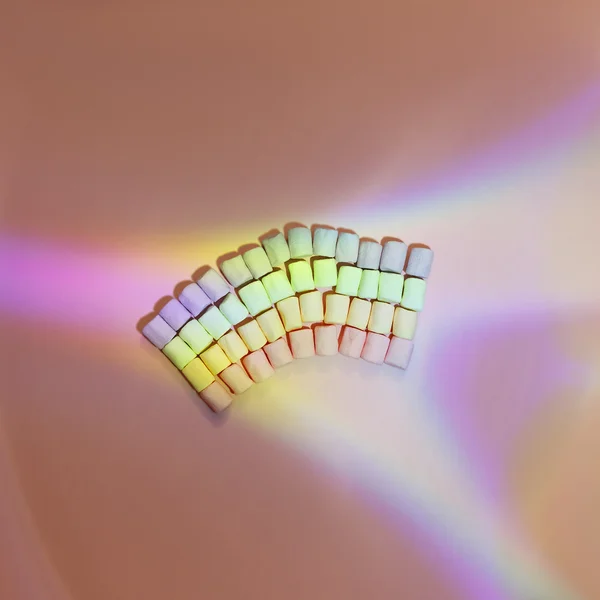 Stile minimalista. Arcobaleno di marshmallow. Spettro arcobaleno . Immagine Stock