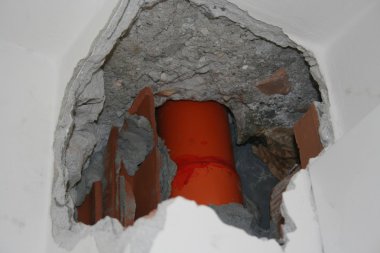 Kırık boru turuncu