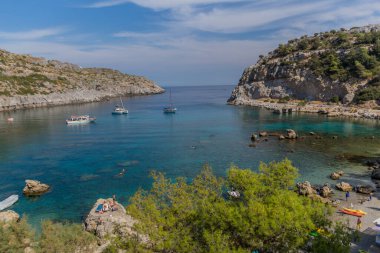Doğu Akdeniz 'deki Yunan güneş adasında tatil hissi - Rodos / Yunanistan
