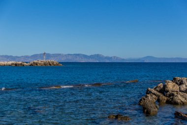 Doğu Akdeniz 'deki Yunan güneş adasında tatil hissi - Rodos / Yunanistan