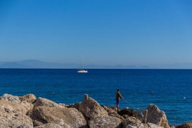 Doğu Akdeniz 'deki Yunan güneş adasında tatil hissi - Rodos / Yunanistan