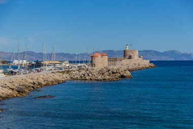 Doğu Akdeniz 'deki Yunan güneş adasında tatil hissi - Rodos / Yunanistan