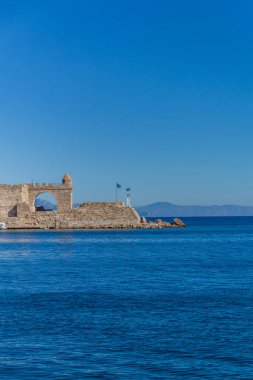 Doğu Akdeniz 'deki Yunan güneş adasında tatil hissi - Rodos / Yunanistan