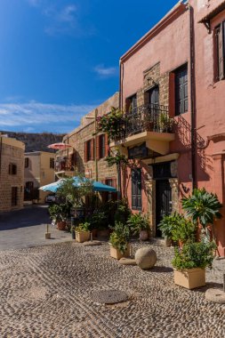 Doğu Akdeniz 'deki Yunan güneş adasında tatil hissi - Rodos / Yunanistan